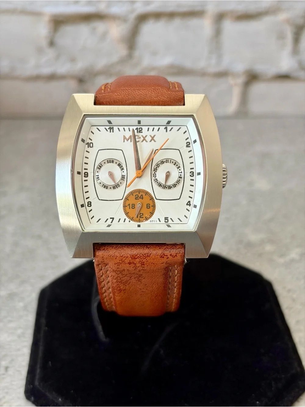 MEXX Mens Quartz Multifunction Watch Brown Leather 39.8mm New Battery